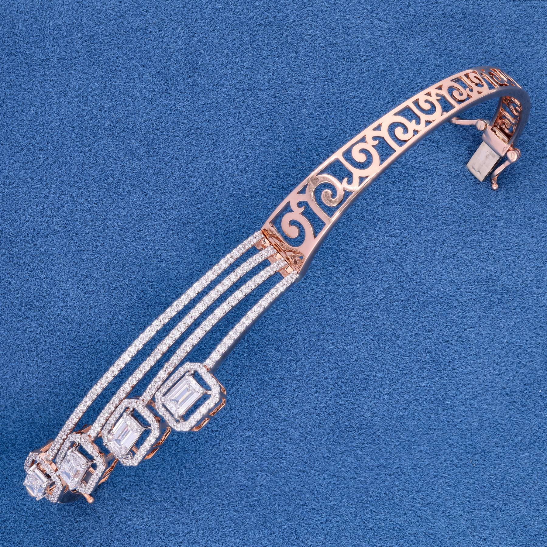 14KT Female 18 Bracelet