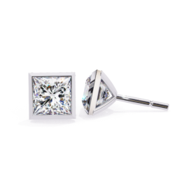 18KT Female Solitaire 2 Earring