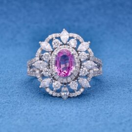 18KT Female Cocktail 5.2 Ring
