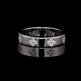 Floral Lab-Grown Diamond Band in 18K Gold