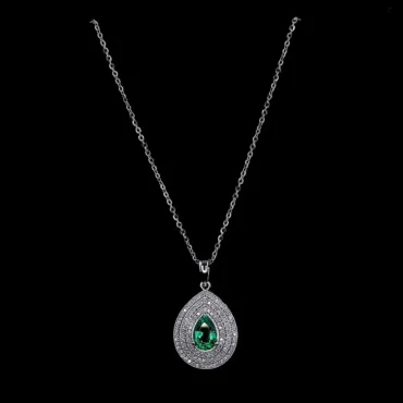 Thornvale Emerald Trace <span class="diamond">Pendant Necklace</span>