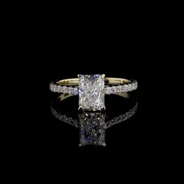 Thornmere Radiant Crest <span class="diamond">Ring</span>