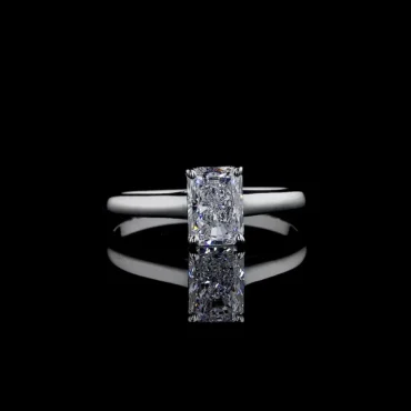 Banavie Radiant <span class="diamond">Solitaire 1ct Diamond Ring</span>